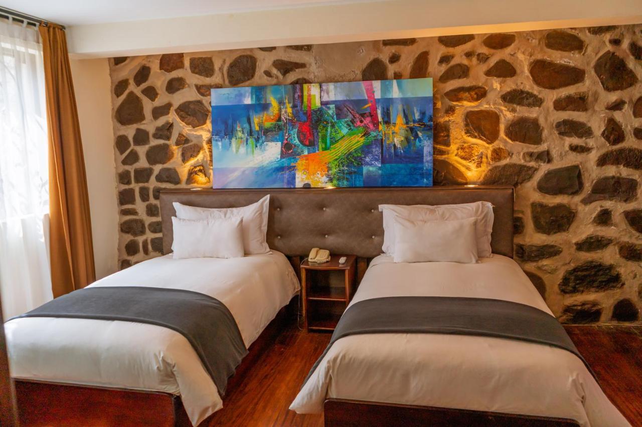 Standard Twin Room